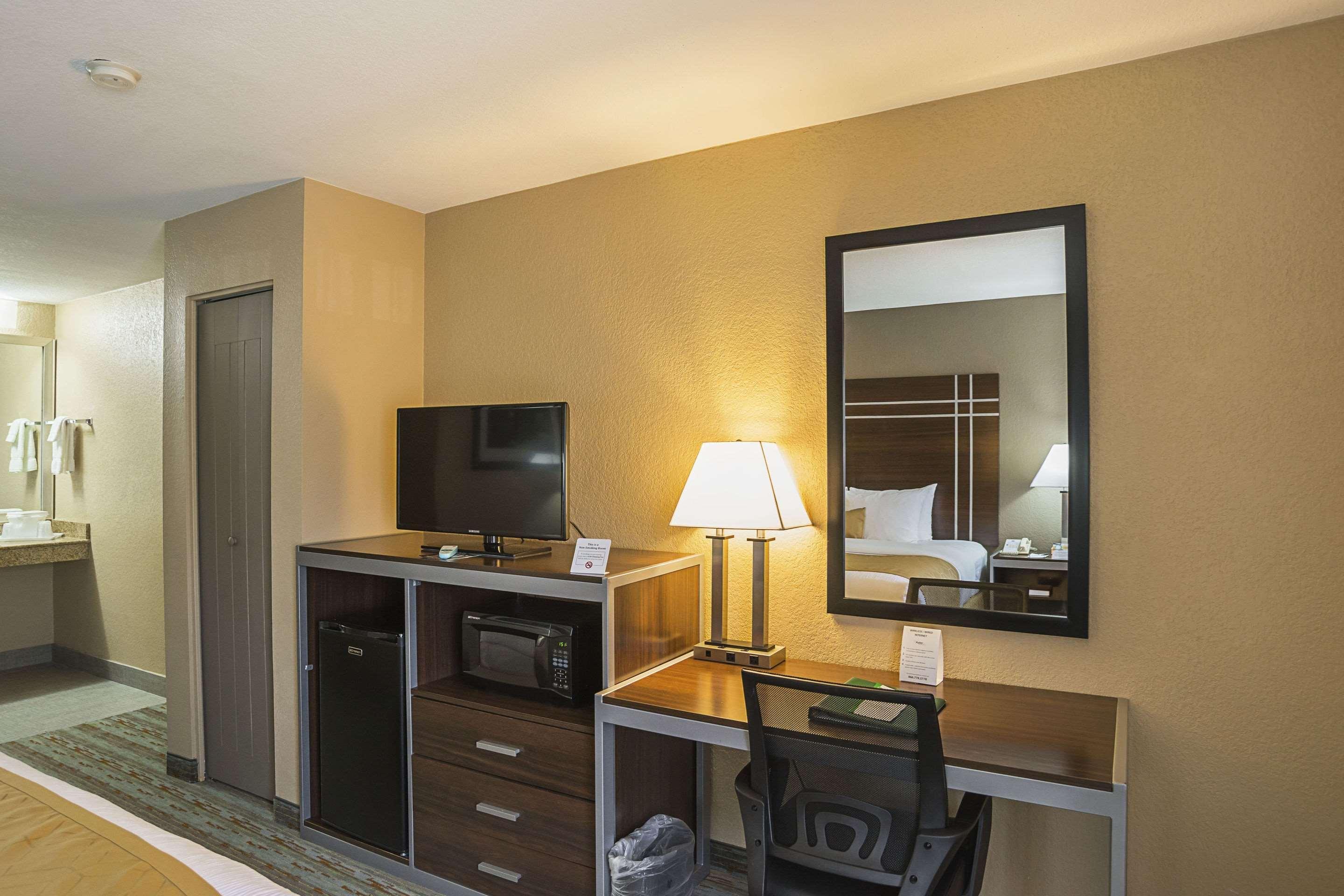 Quality Inn Phoenix North I-17 Экстерьер фото