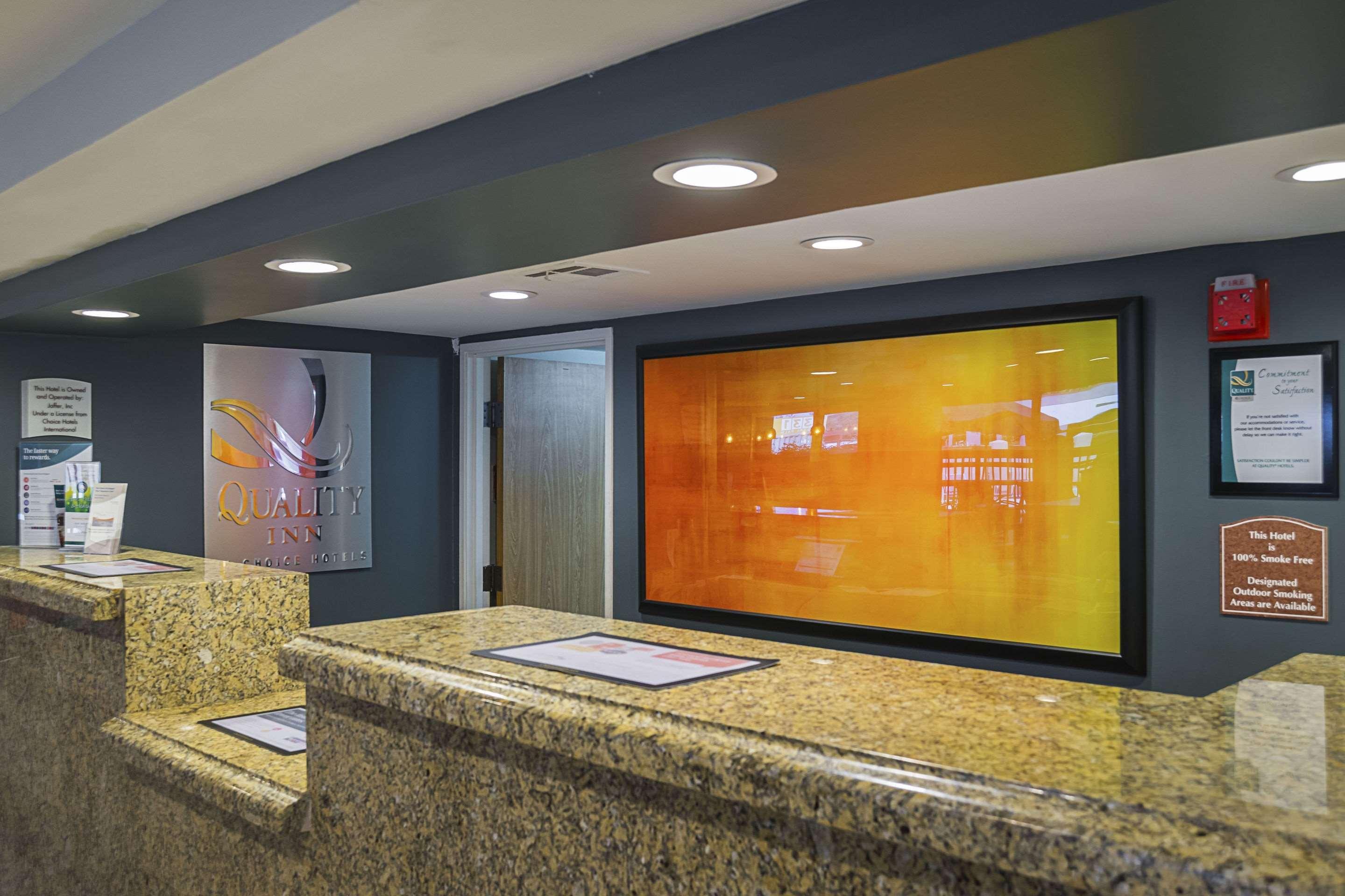 Quality Inn Phoenix North I-17 Экстерьер фото