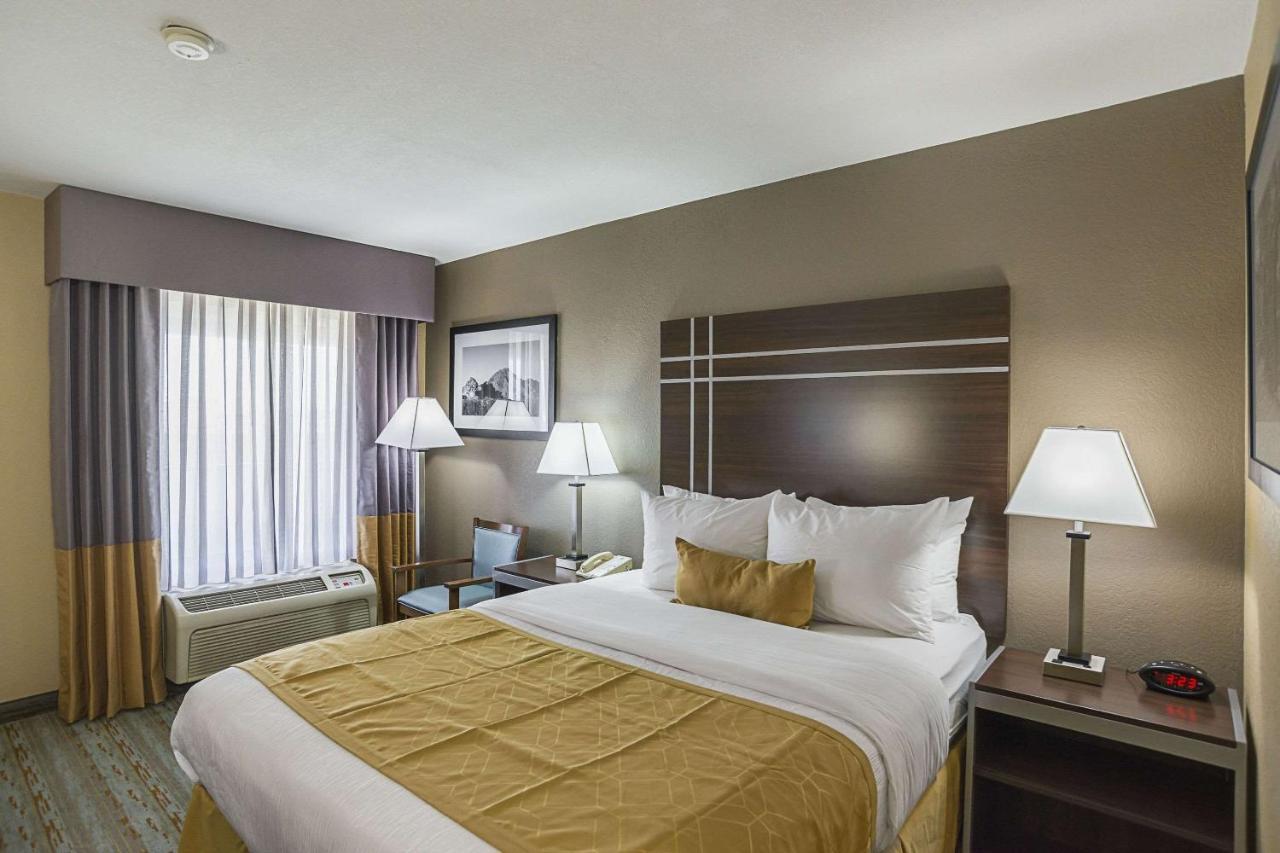 Quality Inn Phoenix North I-17 Экстерьер фото